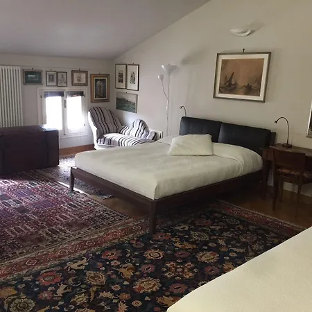 Maison 26 - Luxury Suites 3*