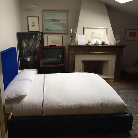 Maison 26 - Luxury Suites 3*